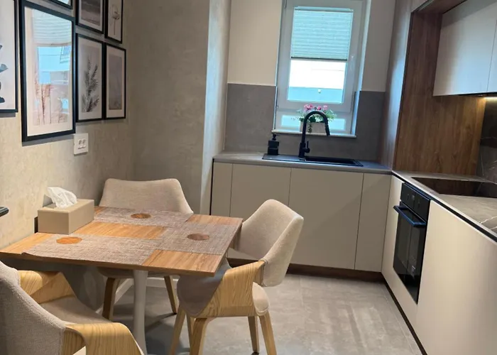 Sweet Memories Premium Coresi Lägenhet *